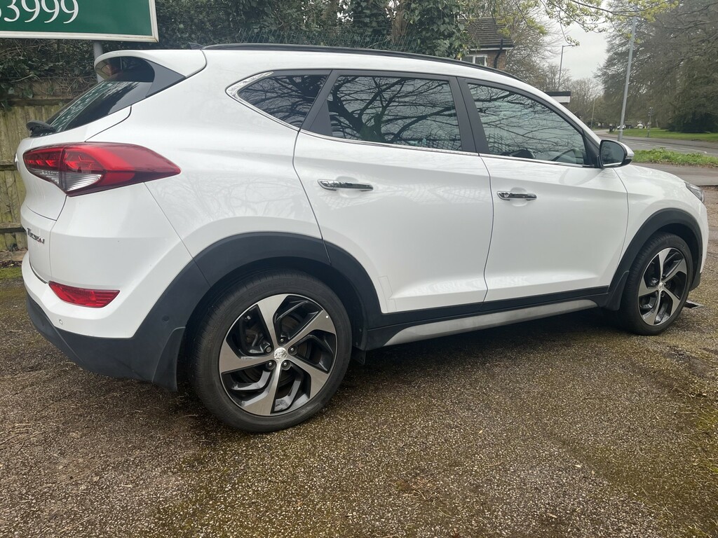 Hyundai Tucson Suv 1.7 Crdi Blue Drive Premium Se 201717 White #4