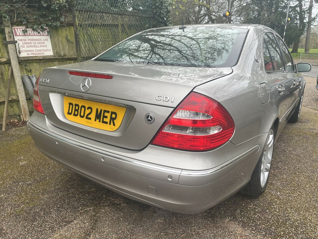 Mercedes-Benz E Class Saloon 3.0 E320 Cdi Elegance 200606 Silver #6