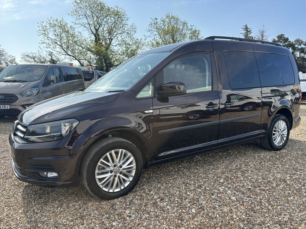 Volkswagen Caddy Maxi Life Wheelchair Accessible Vehicle 7 Seat Wav WK20FMA Purple #4
