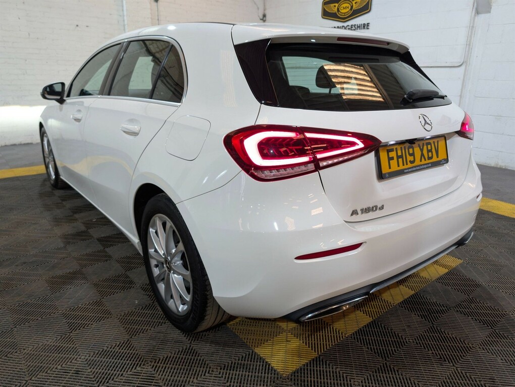 Mercedes-Benz A Class 1.5 Sport 7G-dct Euro 6 Ss FH19XBV White #2