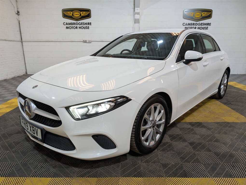 Mercedes-Benz A Class 1.5 Sport 7G-dct Euro 6 Ss FH19XBV White #3