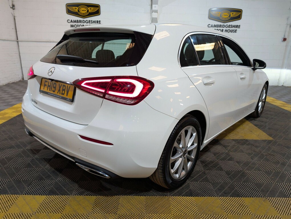 Mercedes-Benz A Class 1.5 Sport 7G-dct Euro 6 Ss FH19XBV White #4