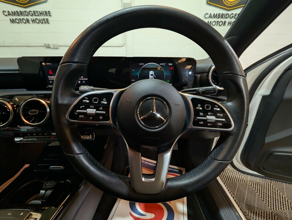 Mercedes-Benz A Class 1.5 Sport 7G-dct Euro 6 Ss FH19XBV White #6