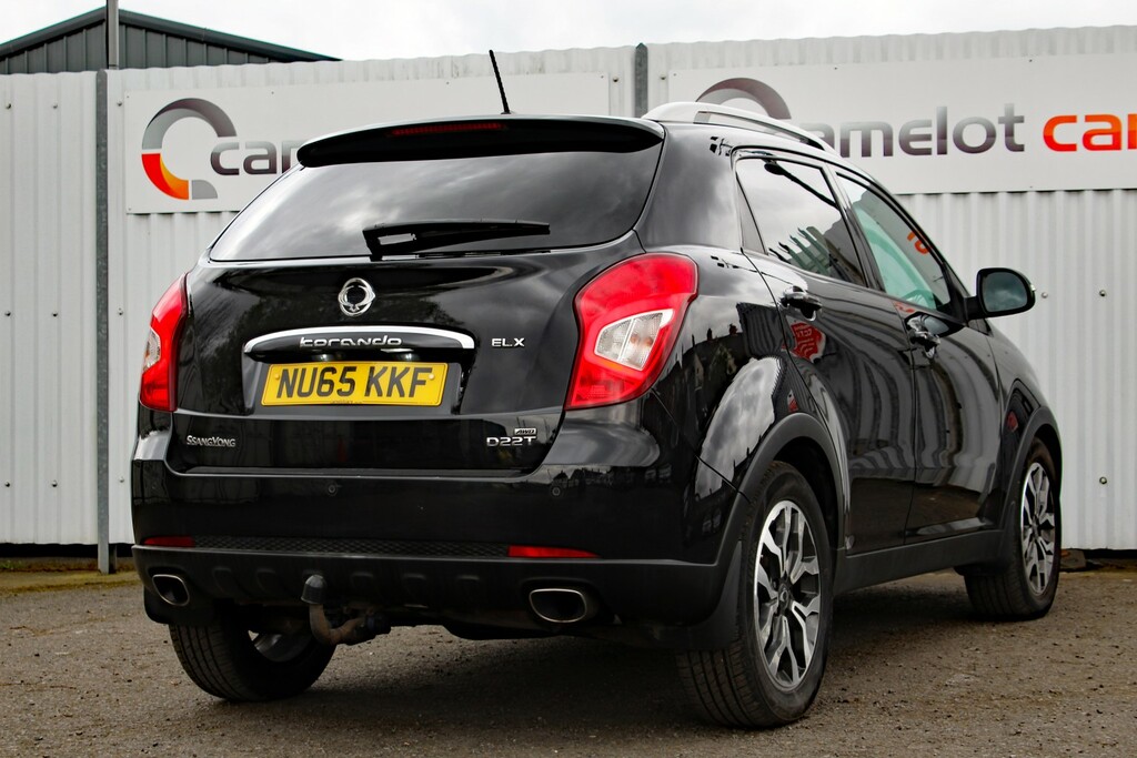 SsangYong Korando Suv 2.2 D Elx 2016 Black #6