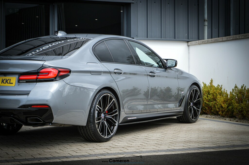 BMW 5 Series 2.0 520D M Sport Saloon N1JLO Grey #4
