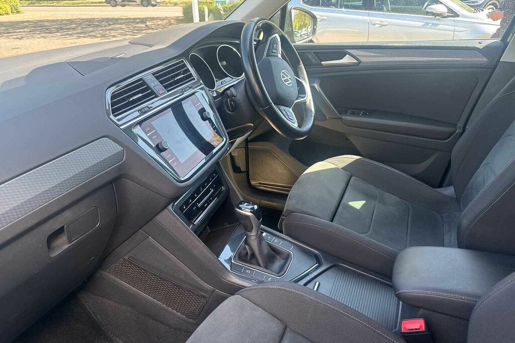 Volkswagen Tiguan 2.0 Tdi Life Dsg 68 266 Miles YW21BNB  #2