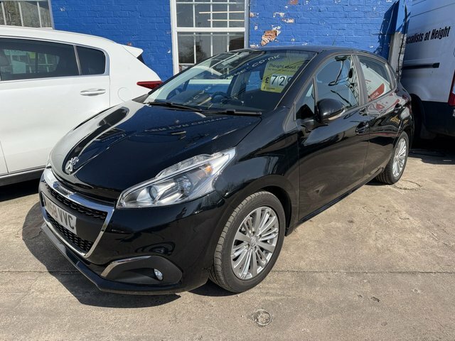 Peugeot 208 1.2 Puretech Signature Hatchback MW68VVC Black #4