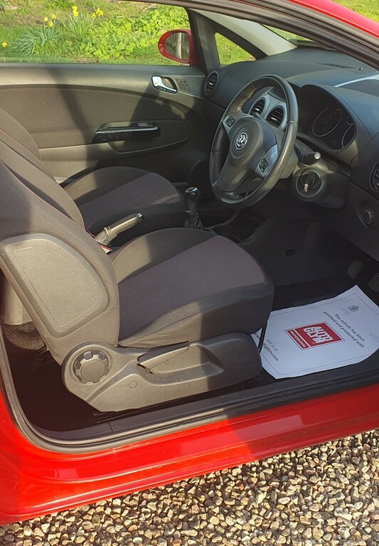 Vauxhall Corsa 1.2 I 16V Sxi VLZ8532 Red #6