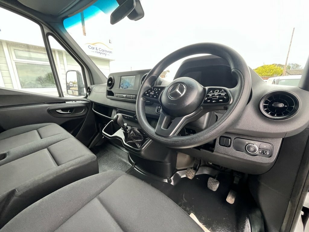 Mercedes-Benz Sprinter 2L Progressive KP22GWY White #5