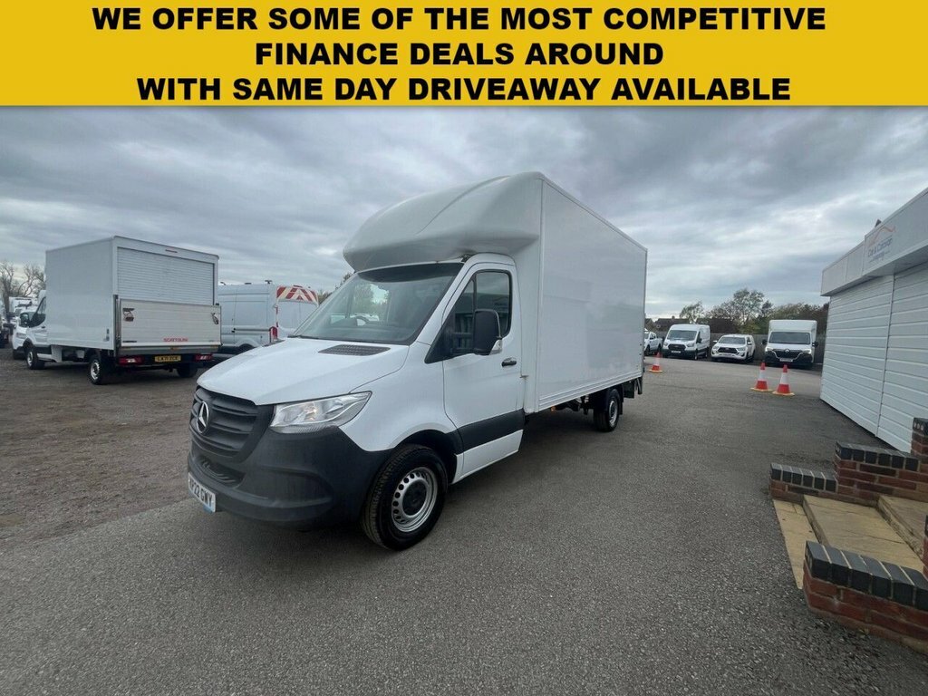Mercedes-Benz Sprinter 2L Progressive White