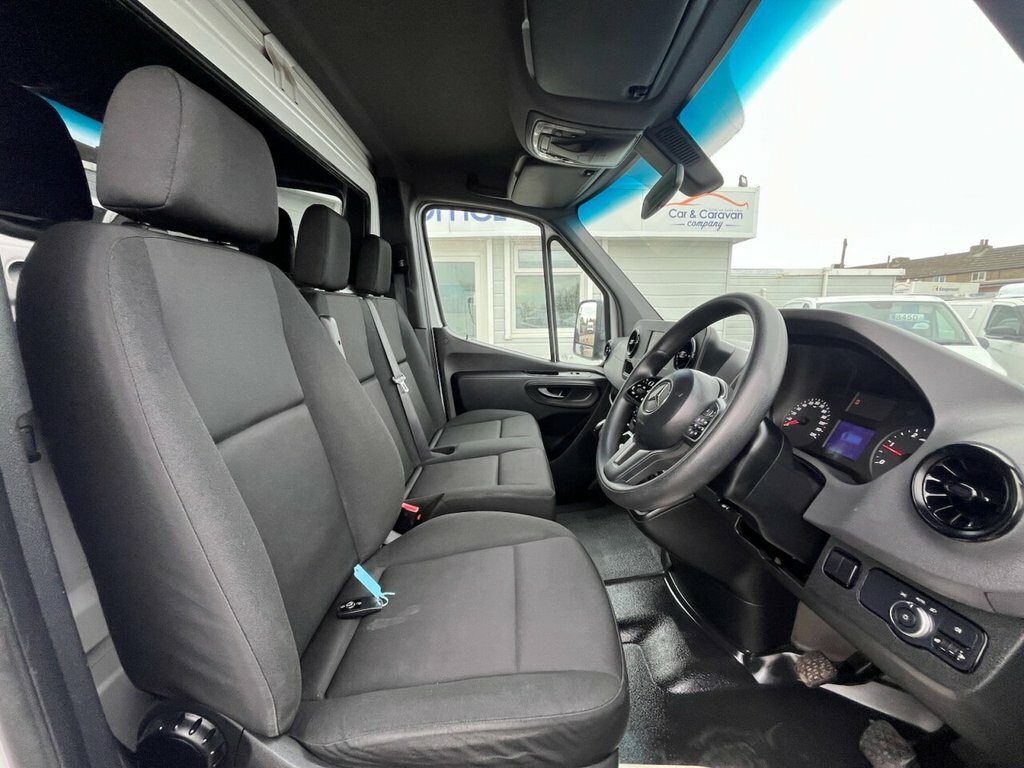 Mercedes-Benz Sprinter 2L Progressive KP22GWY White #6