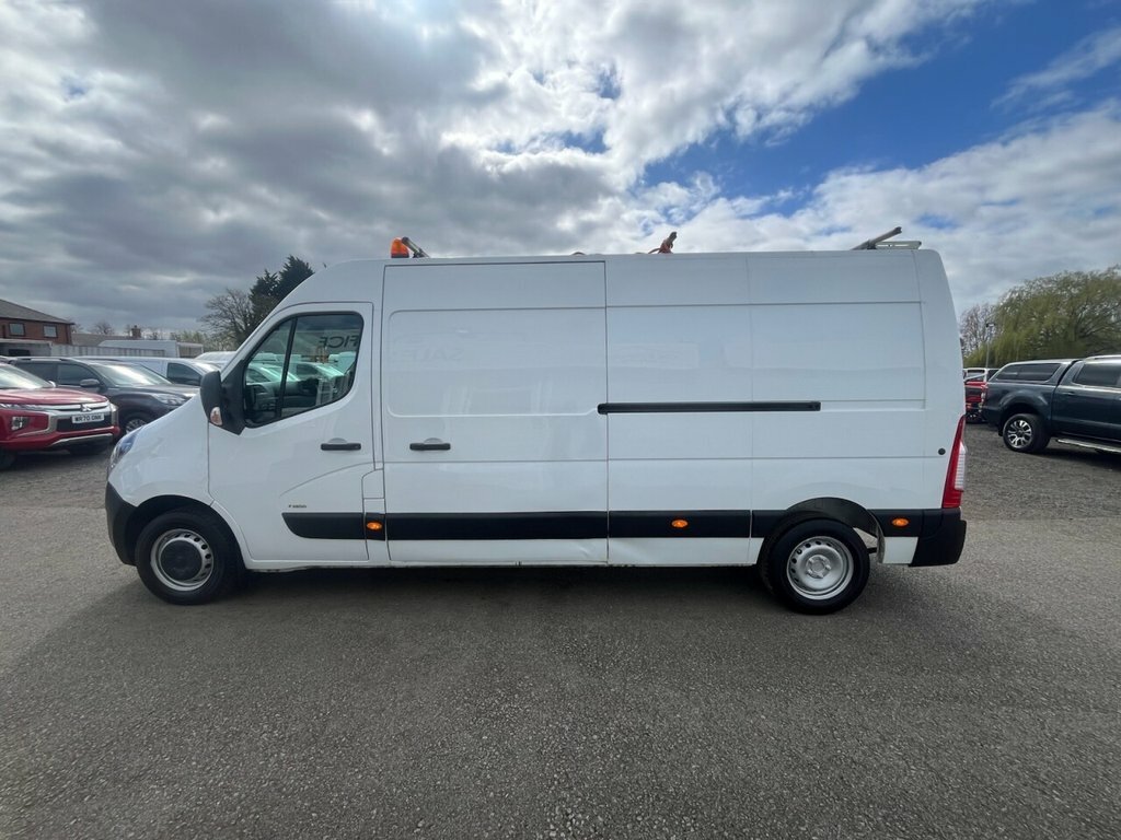 Vauxhall Movano 2.3L Edition DN71FMD White #2