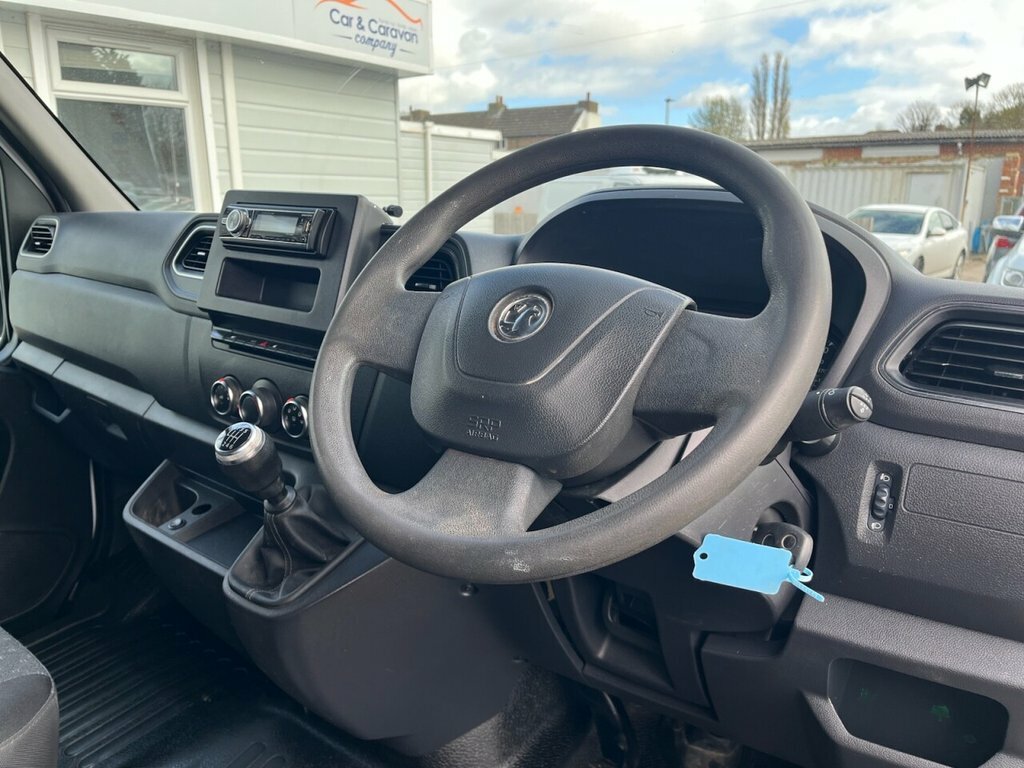 Vauxhall Movano 2.3L Edition DN71FMD White #4