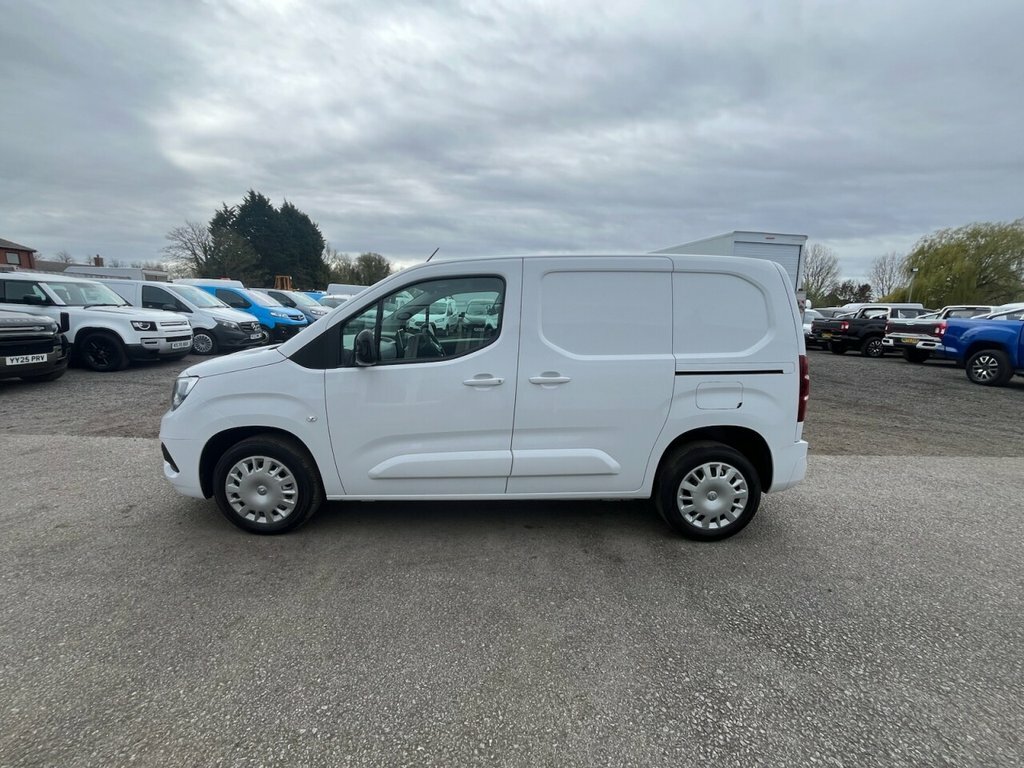 Vauxhall Combo 1.5L Pro DN23NKE White #2
