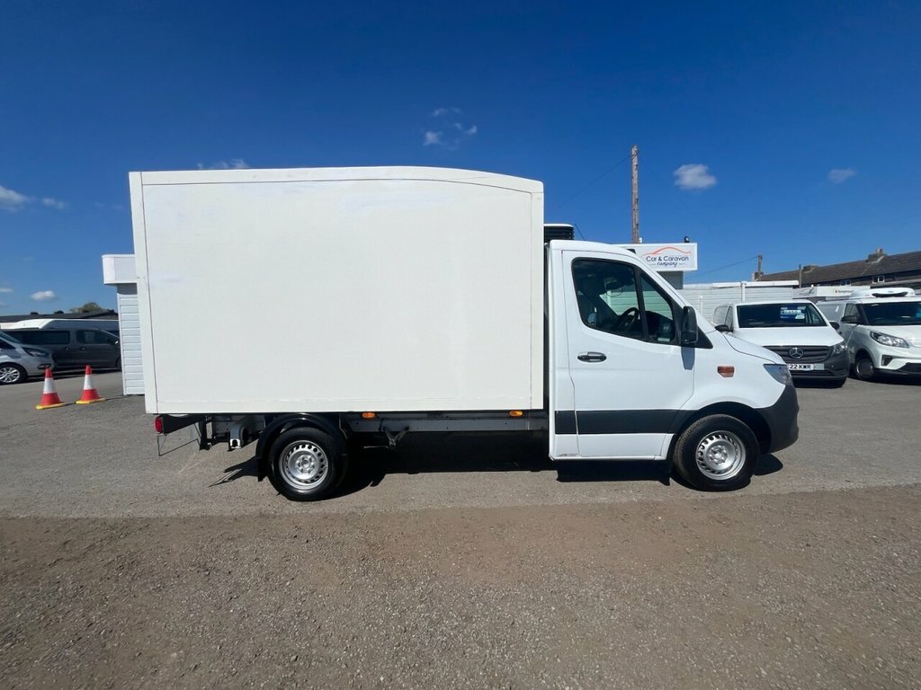 Mercedes-Benz Sprinter 2L Progressive White