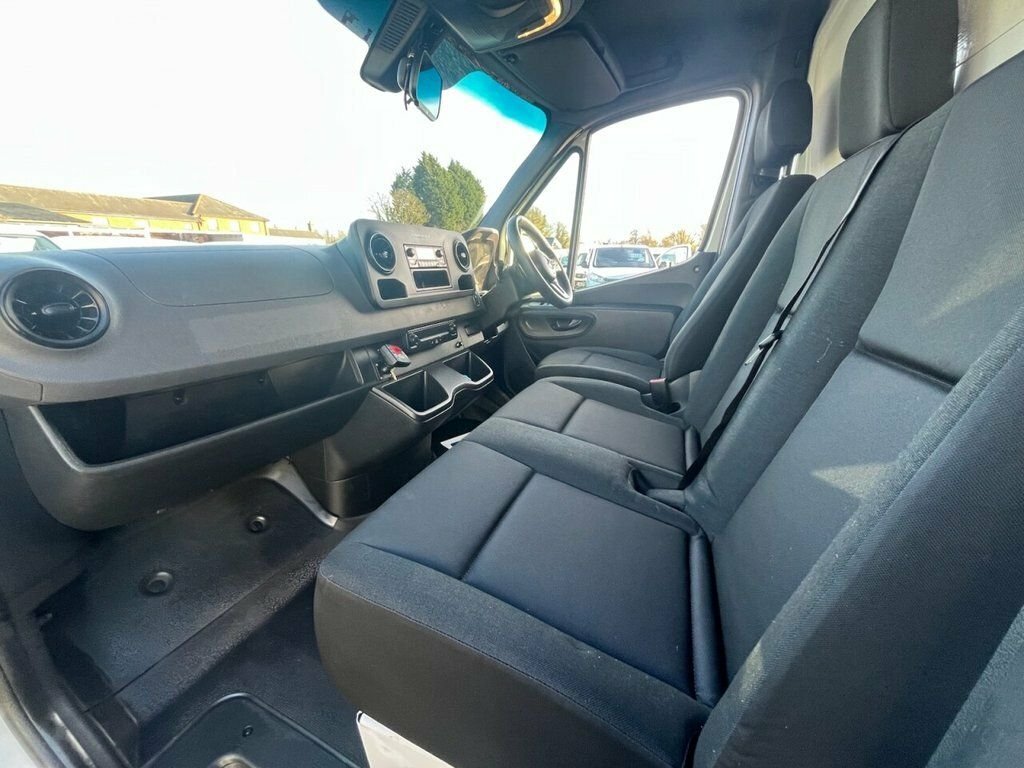 Mercedes-Benz Sprinter 2L Progressive White #4