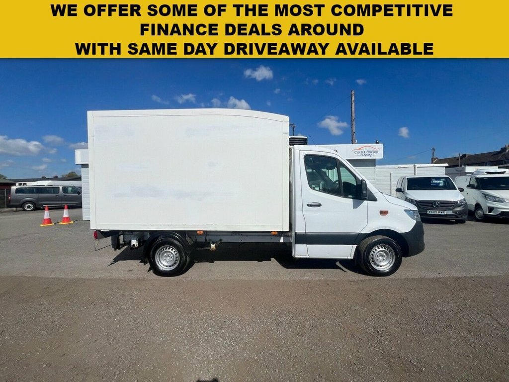 Mercedes-Benz Sprinter 2L Progressive White