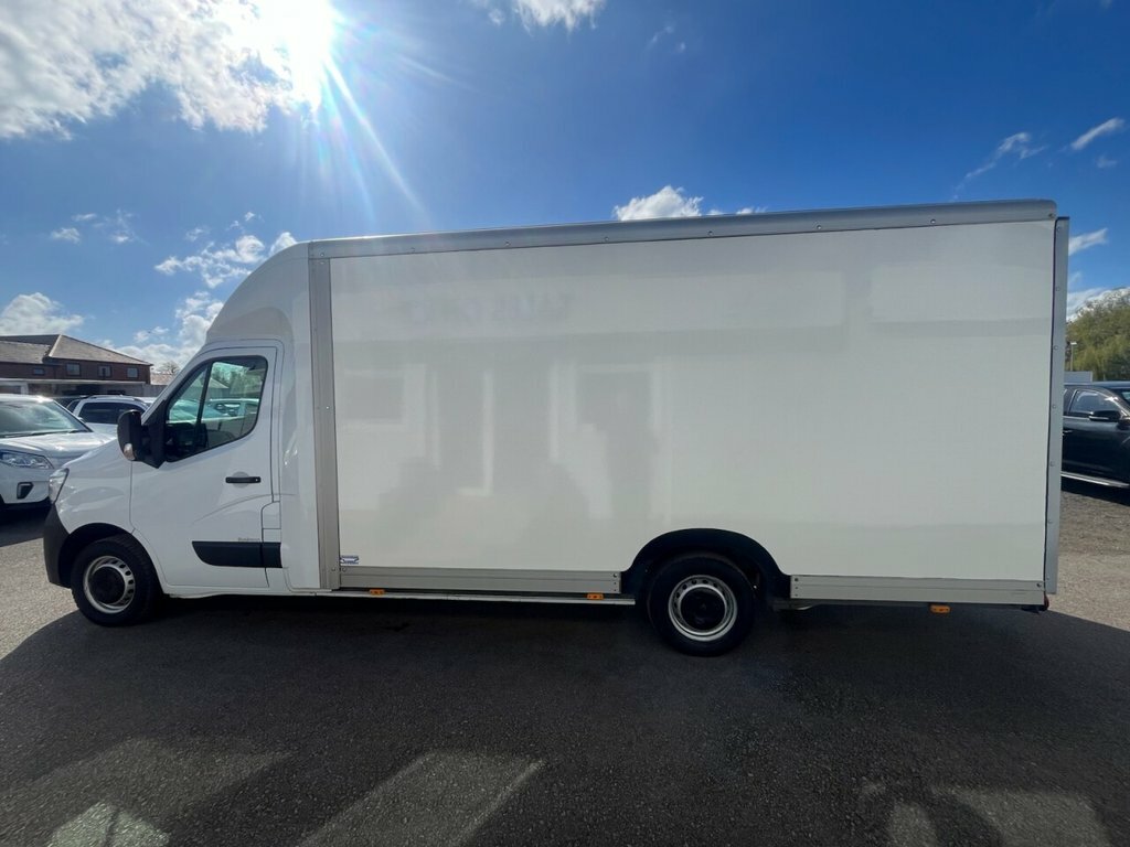 Renault Master 2.3L Business White