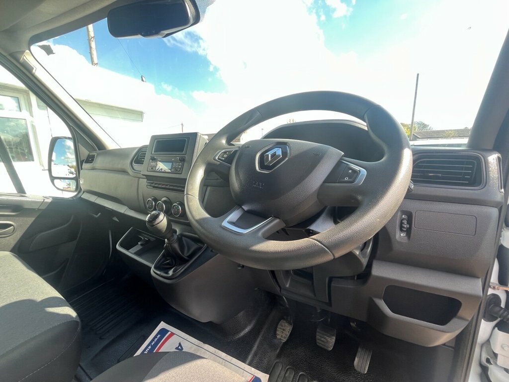 Renault Master 2.3L Business DX23CVM White #4