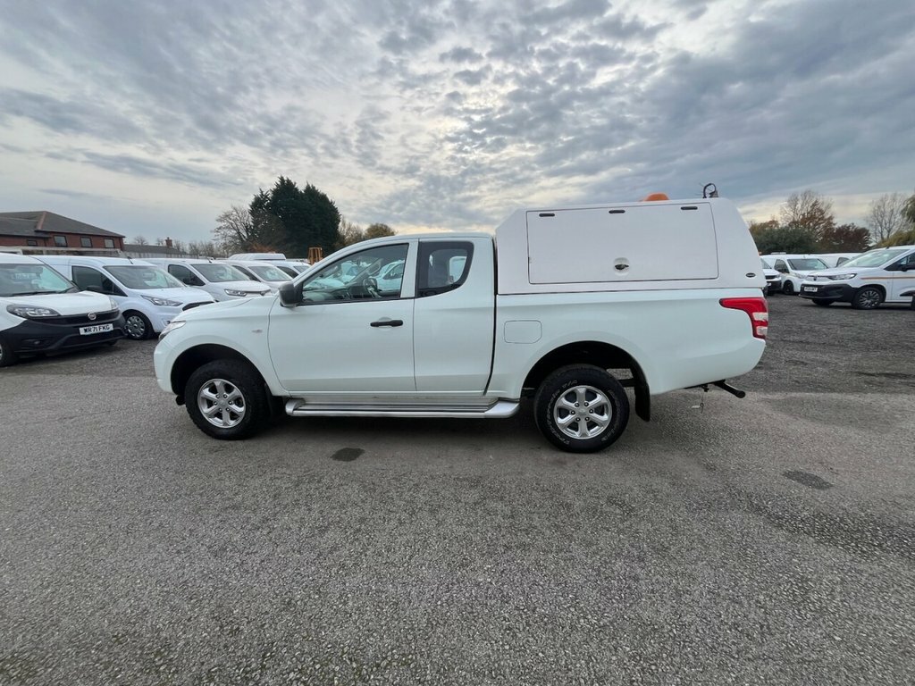 Mitsubishi L200 2.4L Cc 4Life WT17LCL White #3