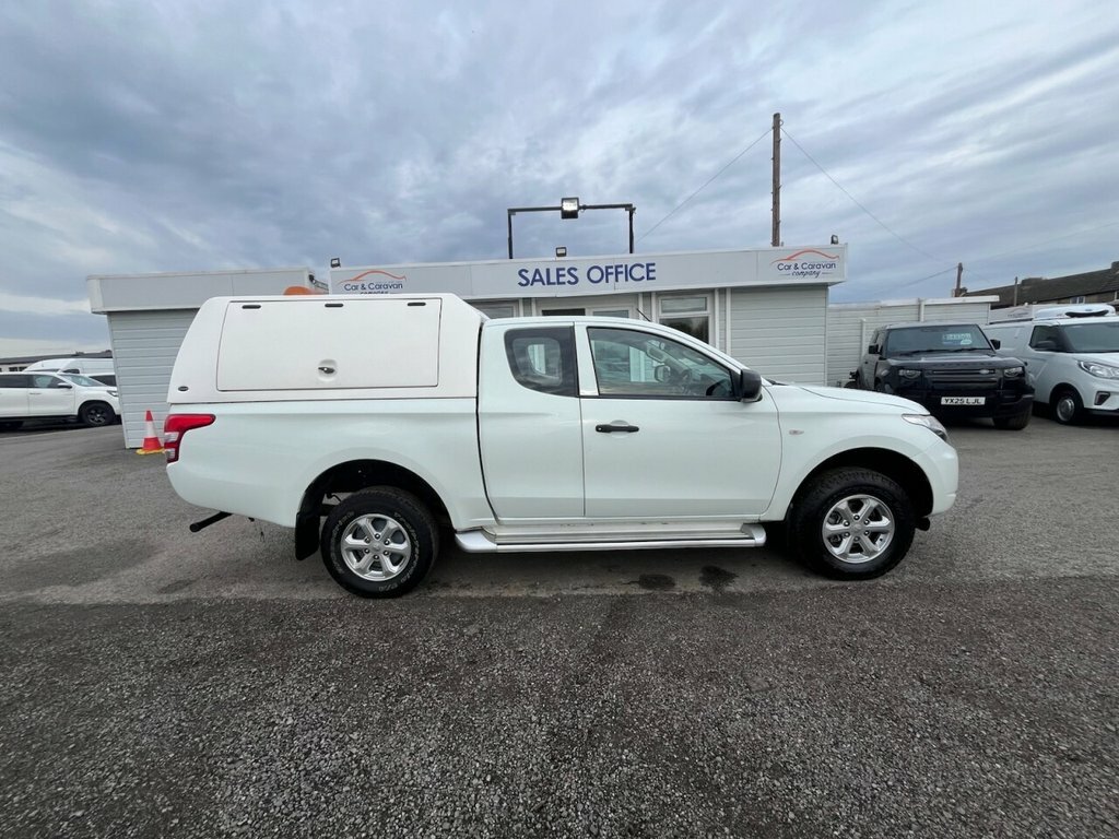 Mitsubishi L200 2.4L Cc 4Life WT17LCL White #5