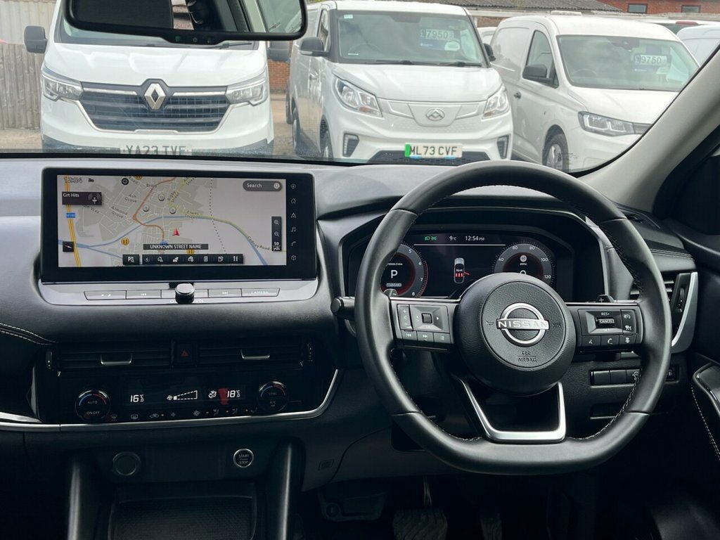 Nissan Qashqai 1.3L N-connecta FX73YLC White #6