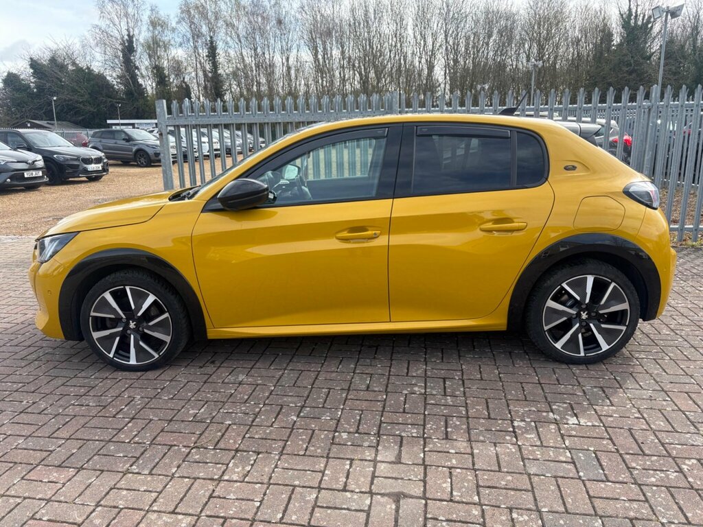 Peugeot e-208 50Kwh Gt Premium SH21FYJ Yellow #4