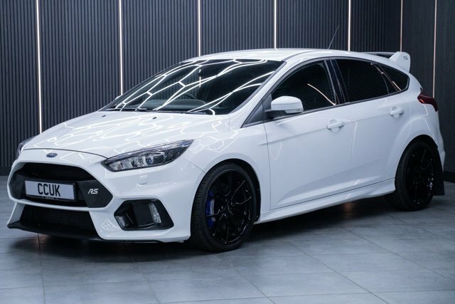 Ford Focus 2.3T Ecoboost Rs Hatchback Awd E ET66ZFN White #3