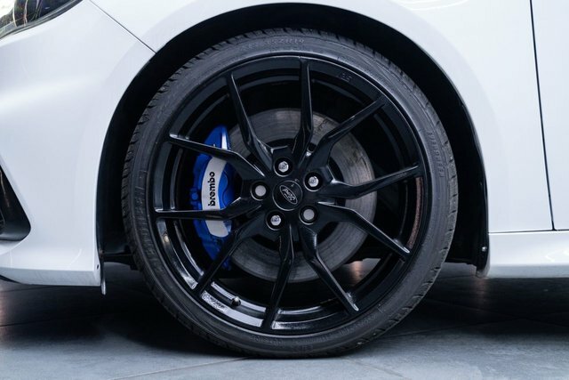 Ford Focus 2.3T Ecoboost Rs Hatchback Awd E ET66ZFN White #6