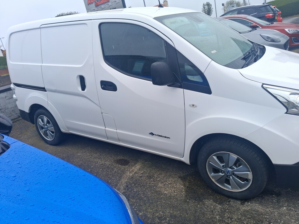 Nissan e-NV200 80Kw Tekna Van 40Kwh - 2018 68 White #7