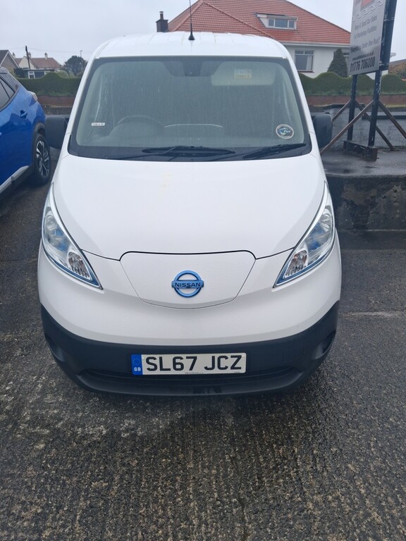 Nissan e-NV200 Panel Van Tekna 2018 White