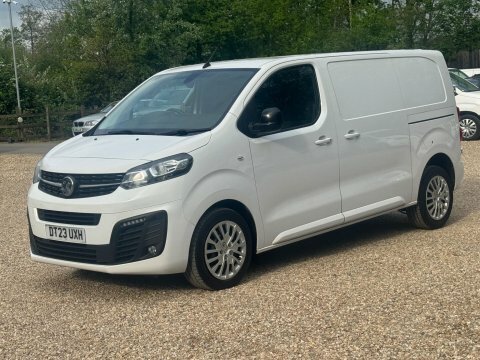 Vauxhall Vivaro 1.5 Turbo D DT23UXH White #4