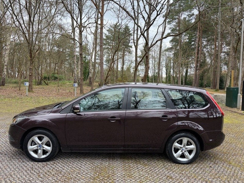 Ford Focus Zetec Red #6