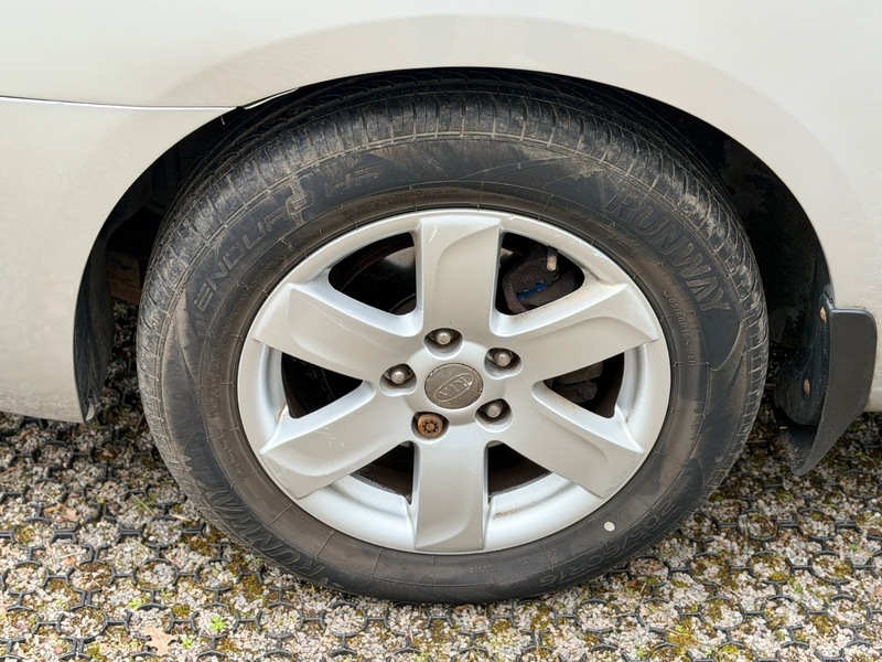 Kia Carens Mpv 2.0 Gs5 200808 Silver #31