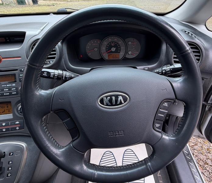 Kia Carens Mpv 2.0 Gs5 200808 Silver #24