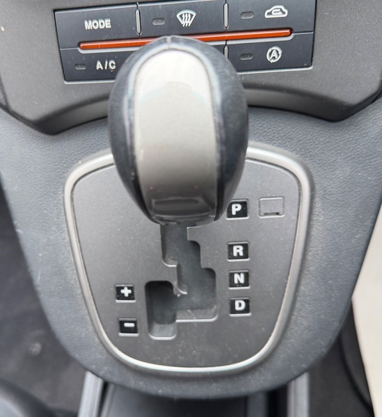 Kia Carens Mpv 2.0 Gs5 200808 Silver #37