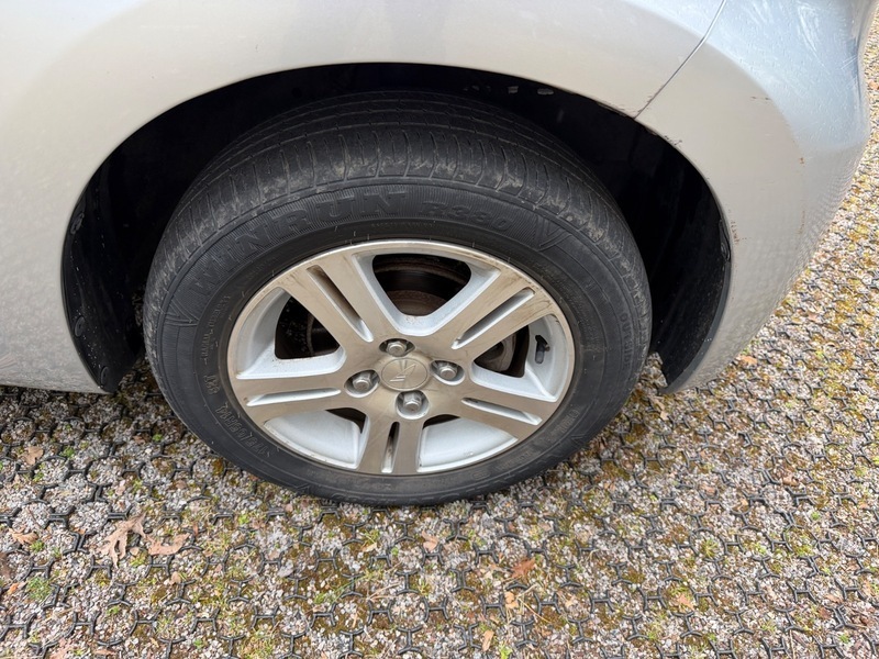 Daihatsu Sirion Hatchback Se 2009 Silver #42