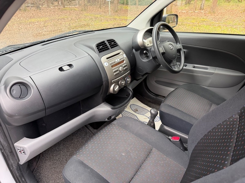 Daihatsu Sirion Hatchback Se 2009 Silver #17