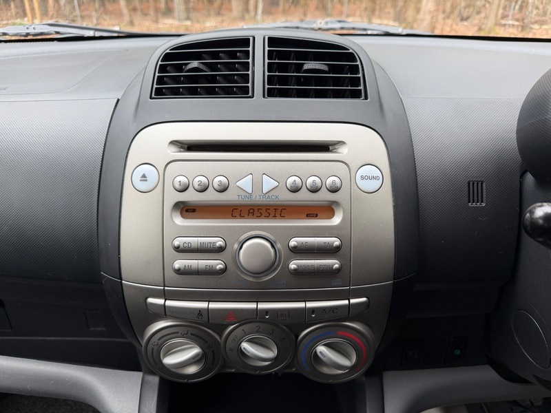 Daihatsu Sirion Hatchback Se 2009 Silver #23