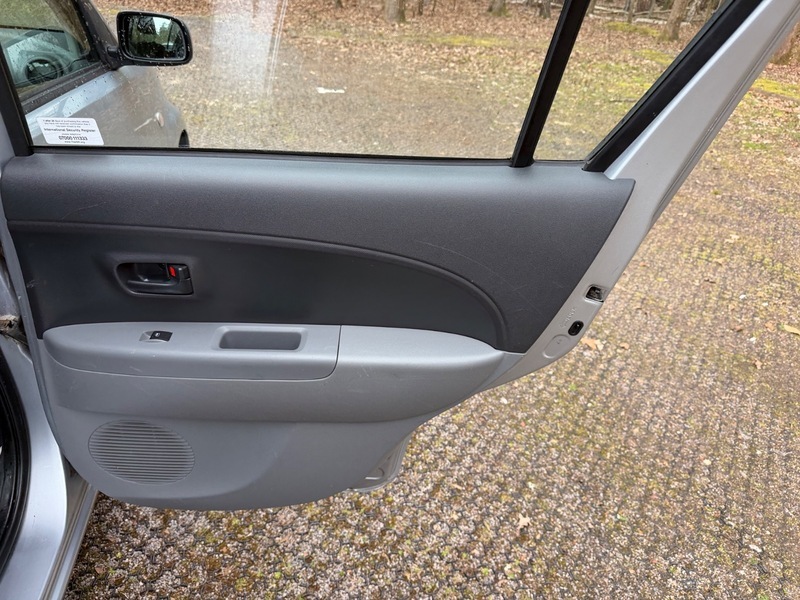 Daihatsu Sirion Hatchback Se 2009 Silver #38