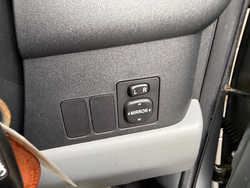 Daihatsu Sirion Hatchback Se 2009 Silver #32