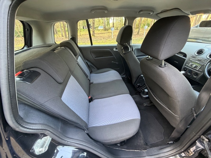 Ford Fusion Zetec Black #4