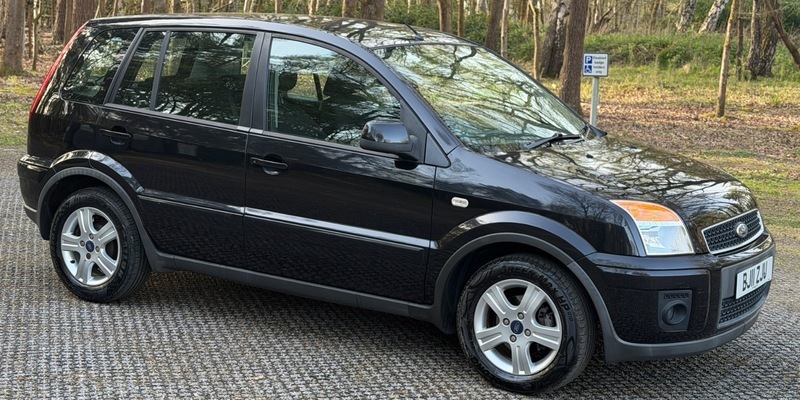 Ford Fusion Zetec Black #6