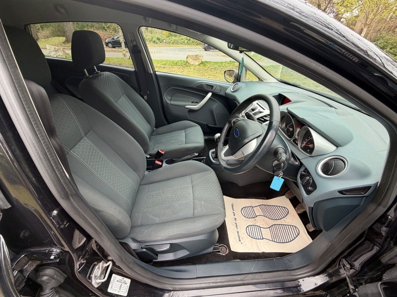 Ford Fiesta Zetec Black #3