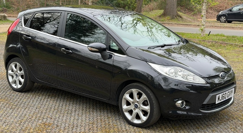 Ford Fiesta Zetec Black #6