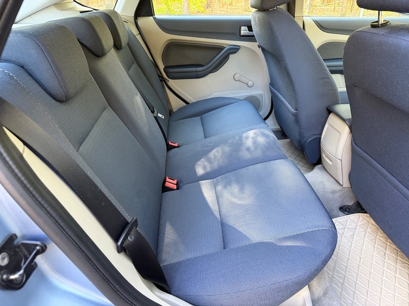 Ford Focus Zetec Climate 16V Blue #4