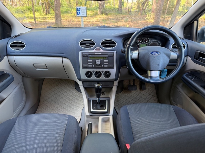Ford Focus Zetec Climate 16V Blue #3
