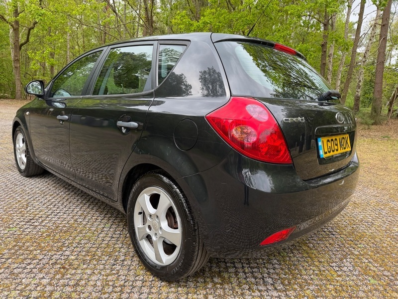 Kia Ceed Crdi Gs Black #5