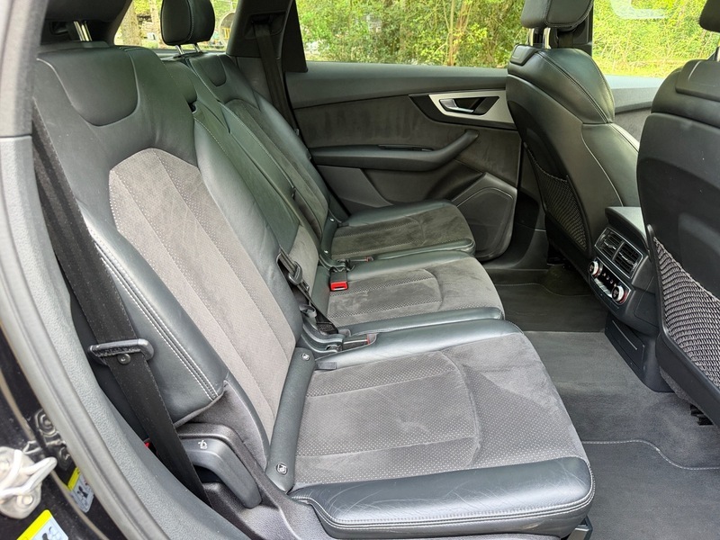 Audi Q7 Tdi Quattro S Line L222PVB Black #4
