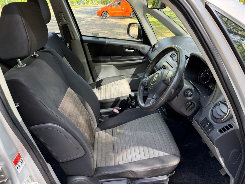 Suzuki SX4 Sx4 Gl Black #17
